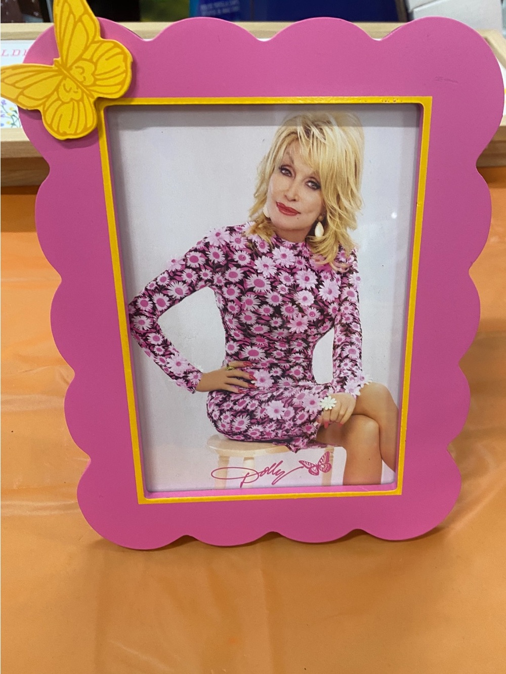 Dolly photo frame